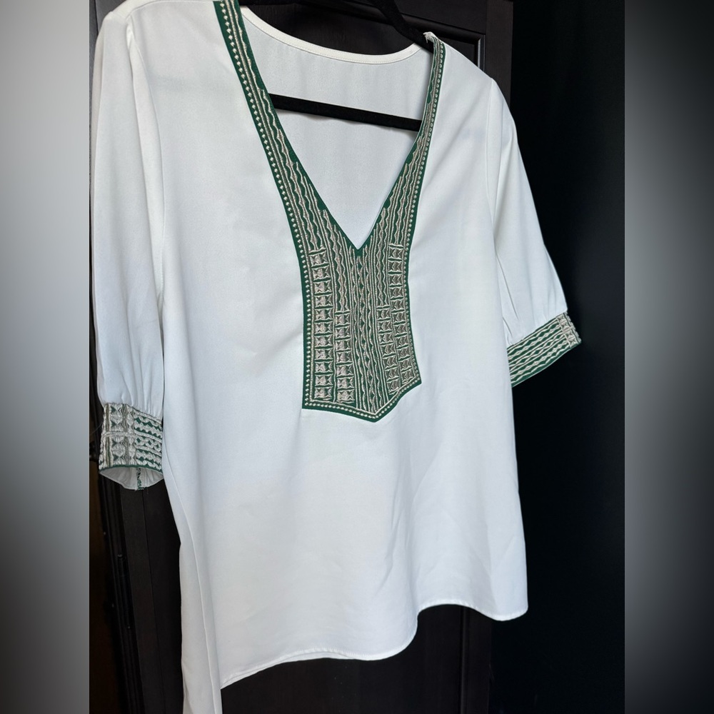 Women’s M white fashion top, with beautiful green and gold embroidery detail.
